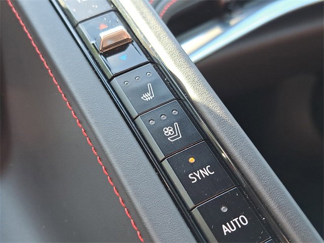 Used 2020 Chevrolet Corvette Stingray Premium Cpe w/ 3LT Preferred Equipment Group image 18