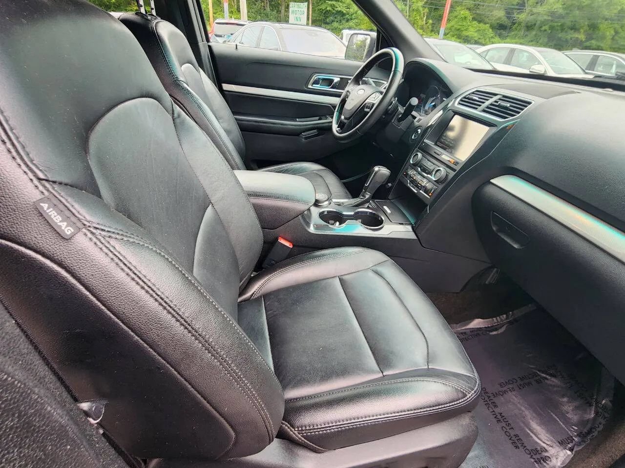 Used 2016 Ford Explorer XLT w/ Equipment Group 202A AWD/4WD image 15