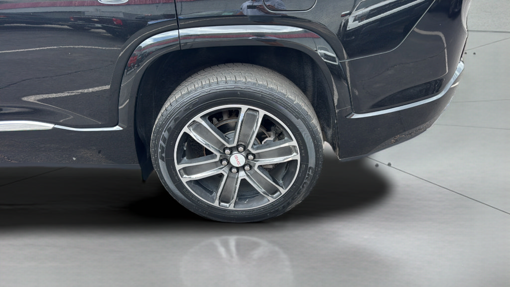 Used 2017 GMC Acadia Denali w/ Technology Package FWD image 37