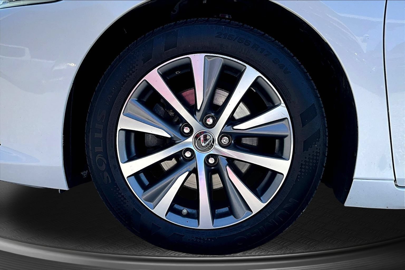 Used 2019 Lexus ES 350 w/ Accessory Package 2 FWD image 32