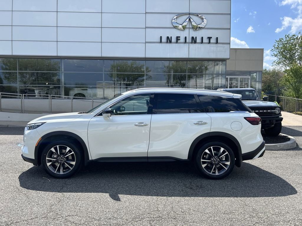 Certified 2023 INFINITI QX60 Luxe w/ Performance Audio Package AWD/4WD image 5