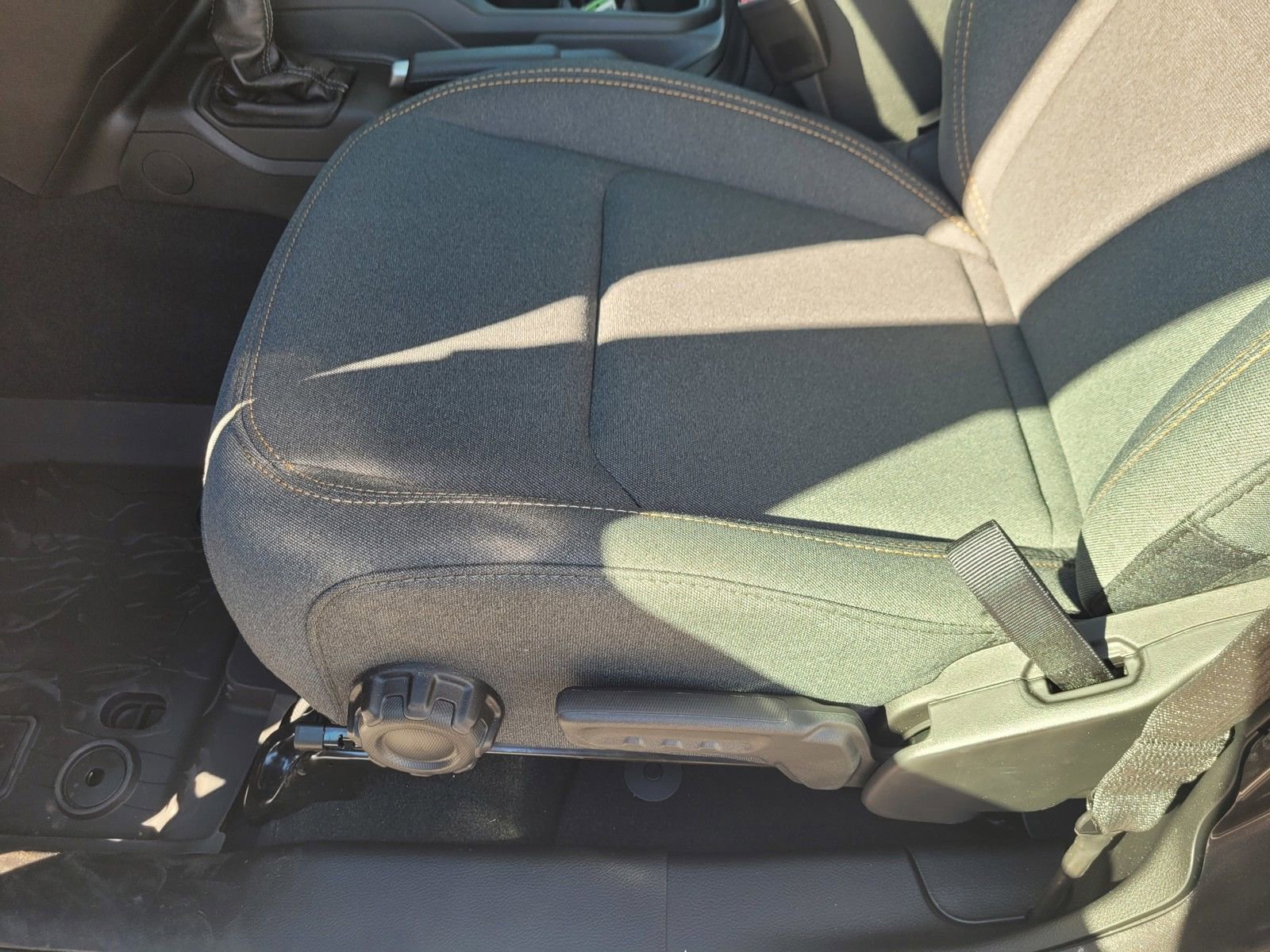 New 2026 Jeep Gladiator Sport image 13