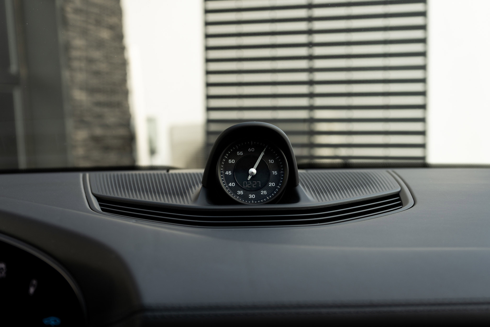 Used 2020 Porsche Taycan 4S image 30