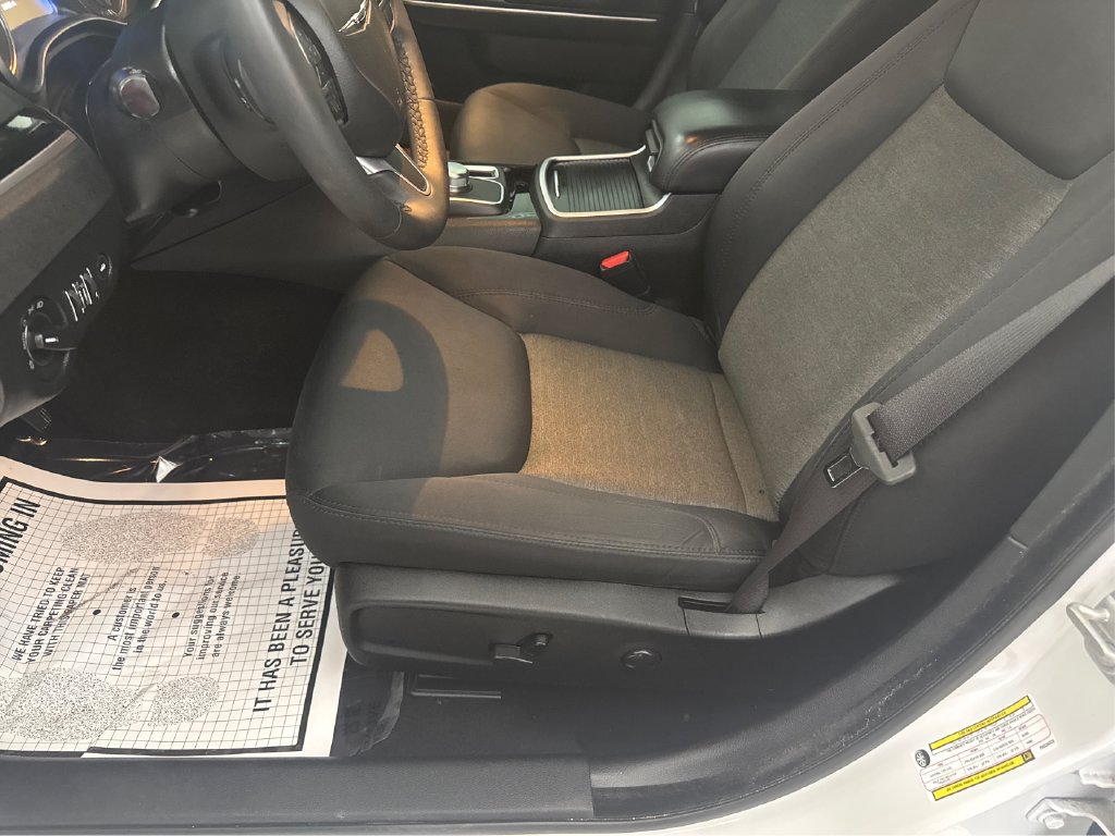 Used 2023 Chrysler 300 Touring w/ Sport Appearance Package RWD image 30