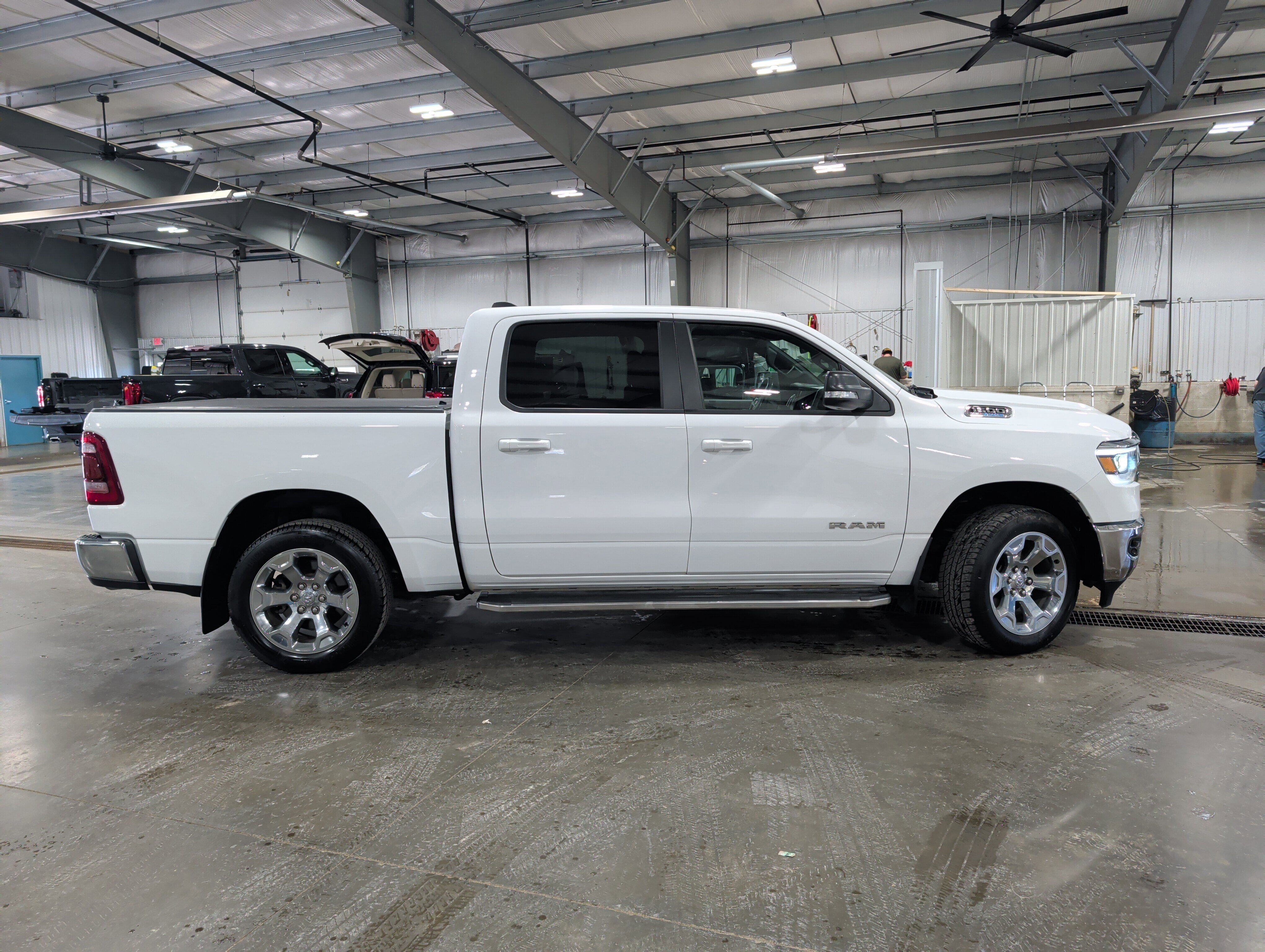 Used 2022 RAM 1500 Big Horn AWD/4WD image 2