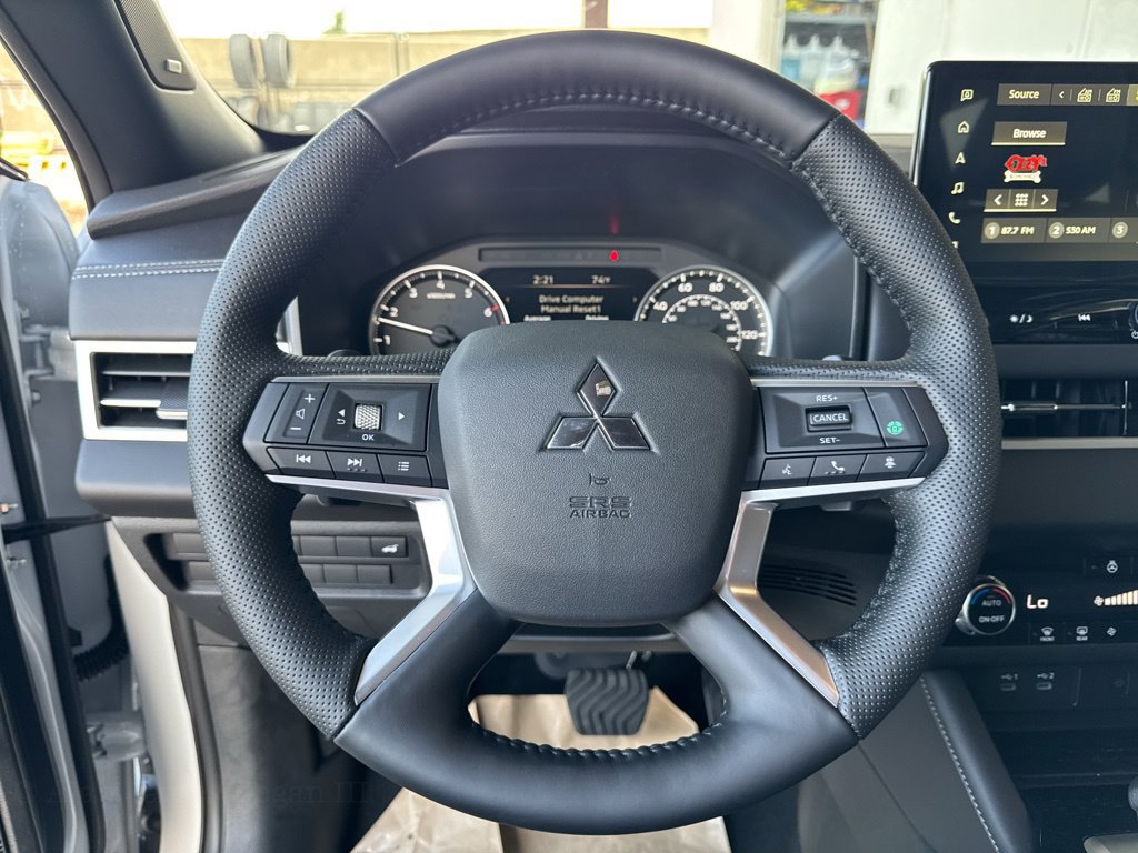 New 2026 Mitsubishi Outlander AWD image 8