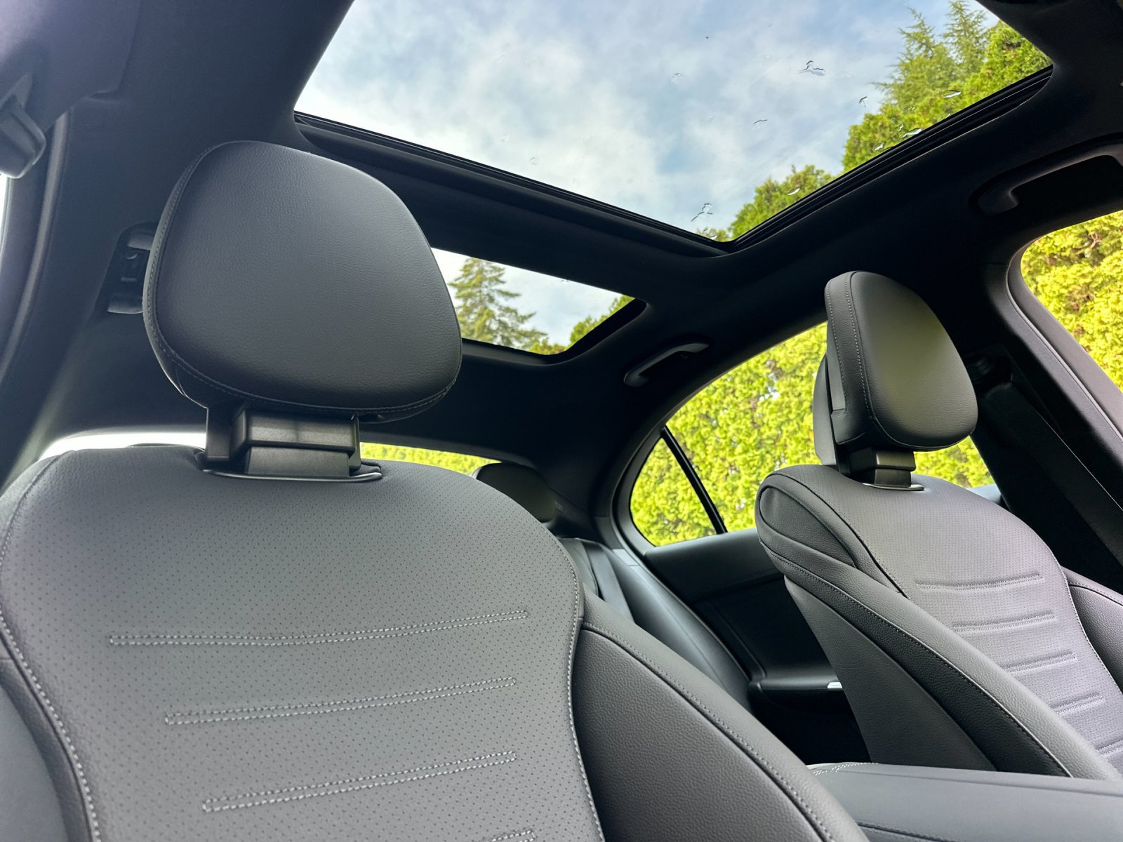 New 2026 Mercedes-Benz C 300 4MATIC Sedan image 16
