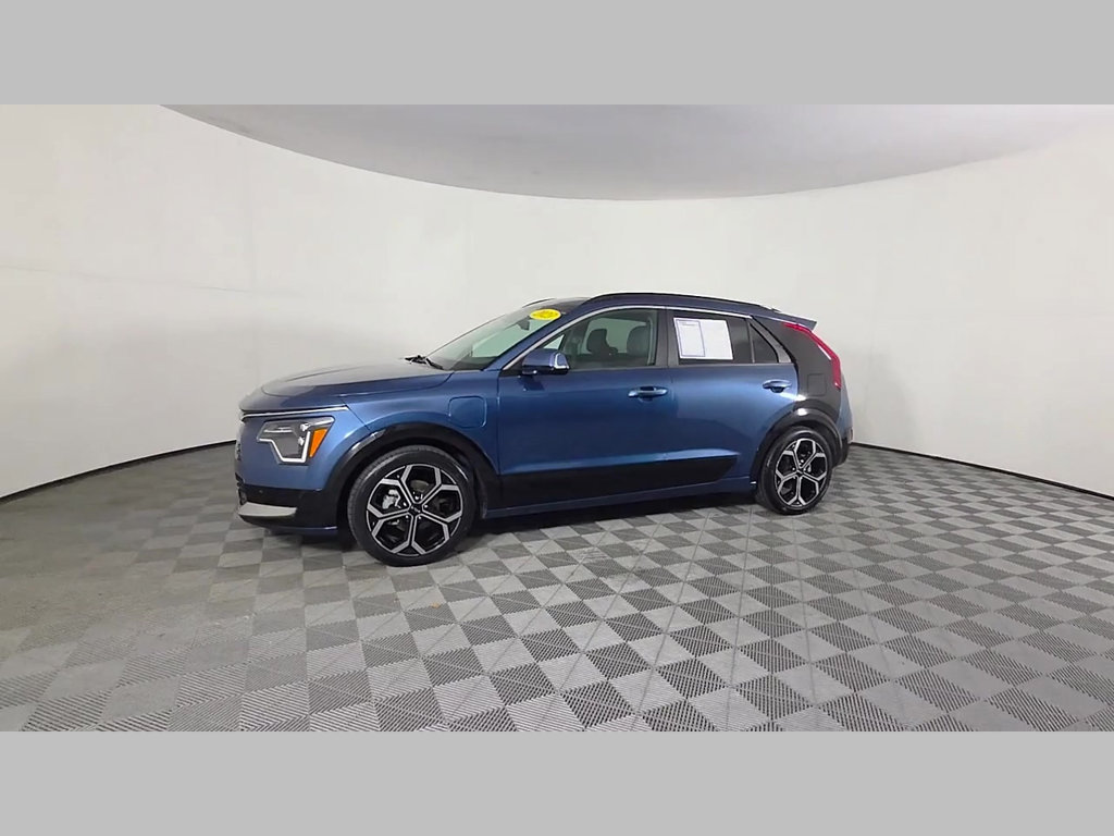 Used 2023 Kia Niro SX Touring FWD image 48