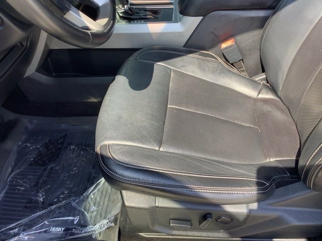 Used 2019 Ford F150 Lariat w/ Equipment Group 502A Luxury AWD/4WD image 10