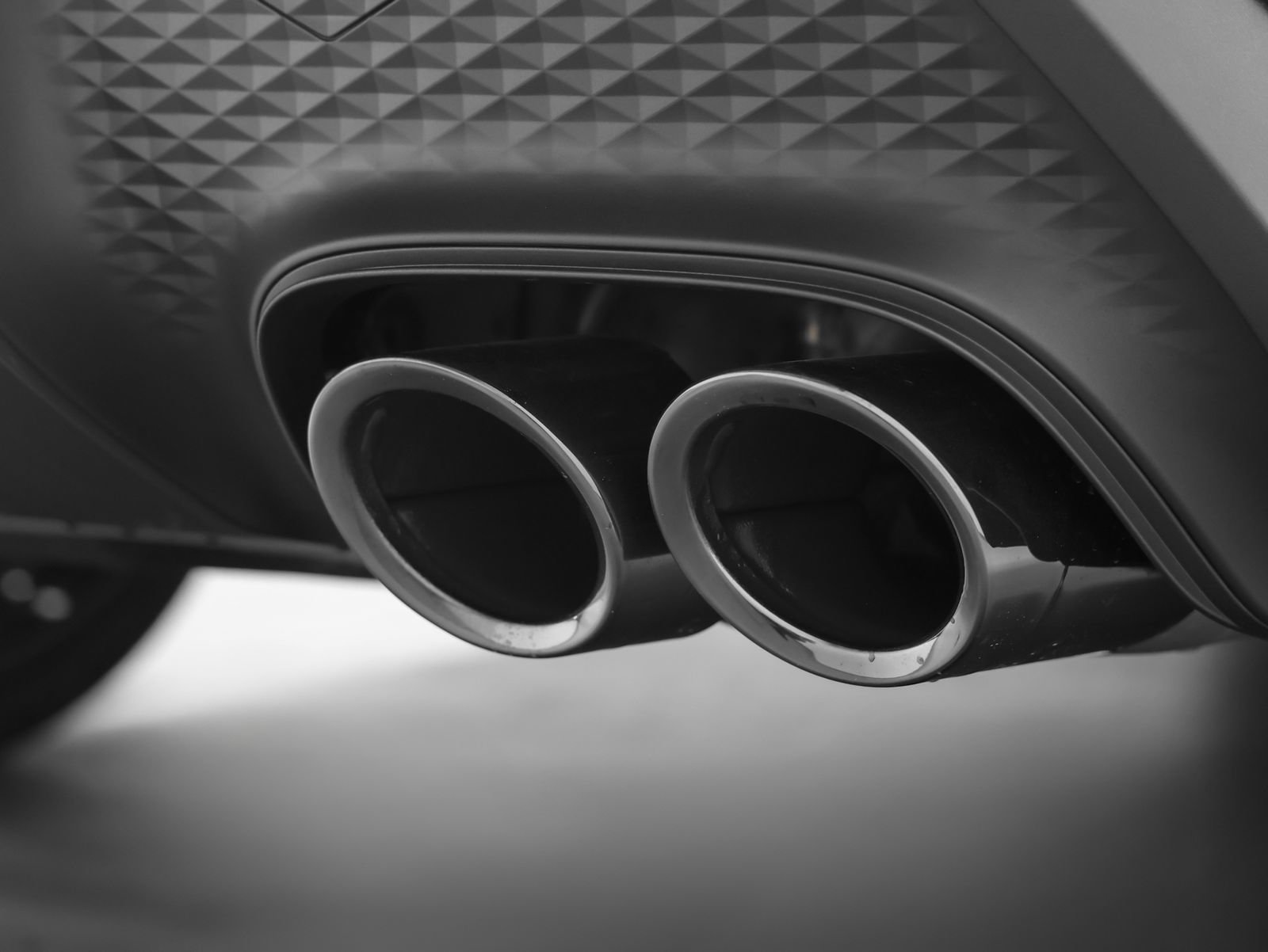 New 2026 Porsche Macan AWD/4WD image 17