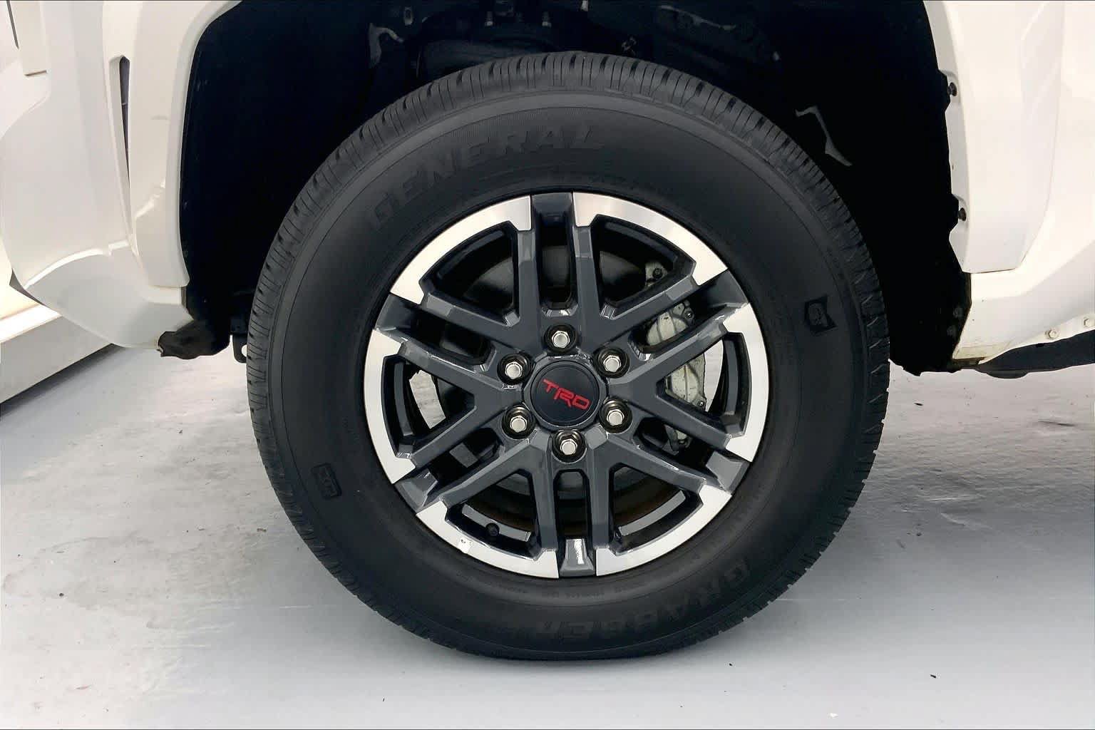 Used 2025 Toyota Tacoma TRD Sport RWD image 8