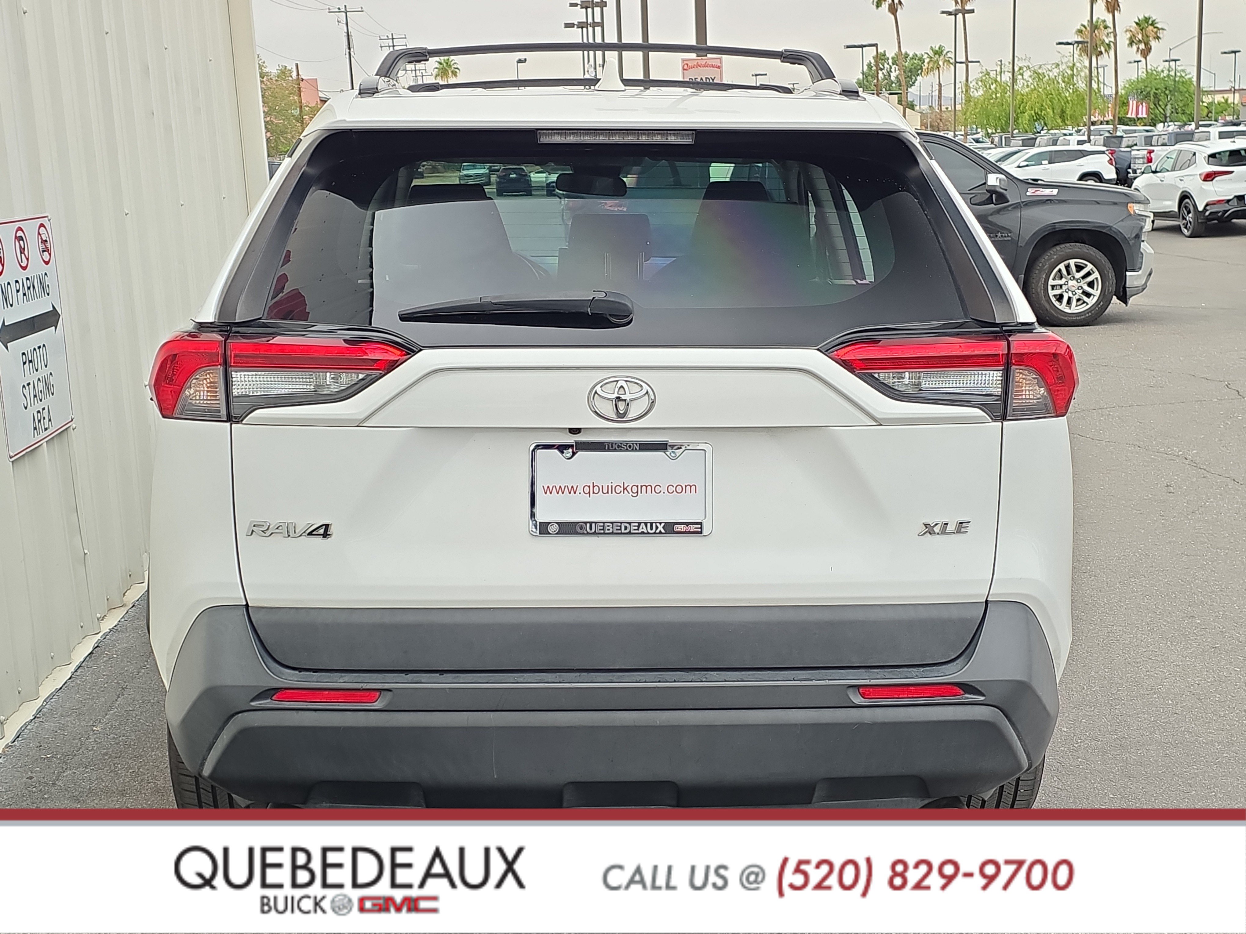 Used 2020 Toyota RAV4 XLE FWD image 6