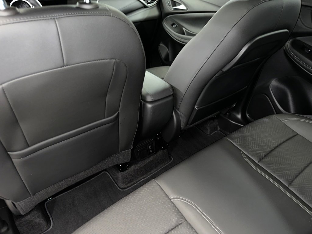 Used 2023 Buick Encore GX Essence w/ Experience Buick Package image 20