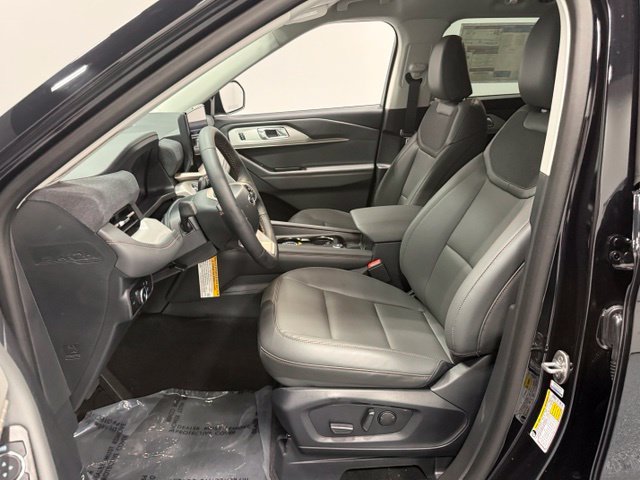 New 2026 Ford Explorer Active w/ Active Comfort Package RWD image 10