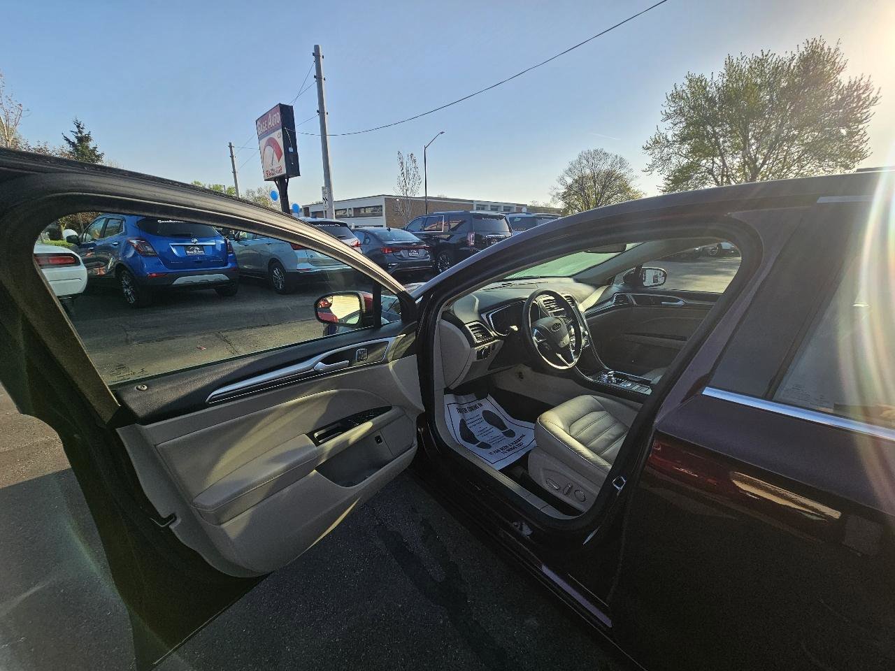 Used 2018 Ford Fusion SE w/ Equipment Group 602A FWD image 18