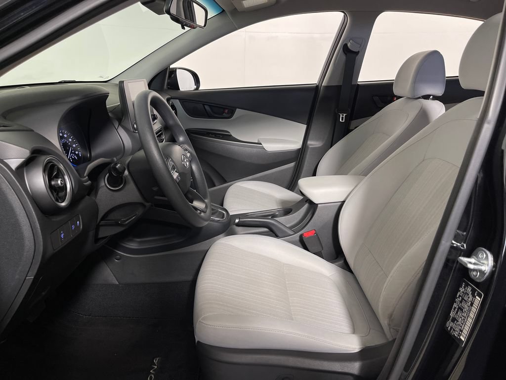Certified 2023 Hyundai Kona SEL AWD/4WD image 12