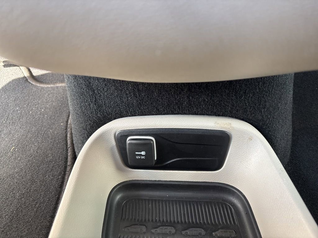 Used 2024 Chrysler Voyager LX FWD image 35