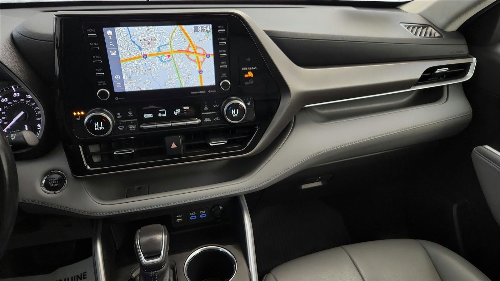 Certified 2022 Toyota Highlander XLE image 43