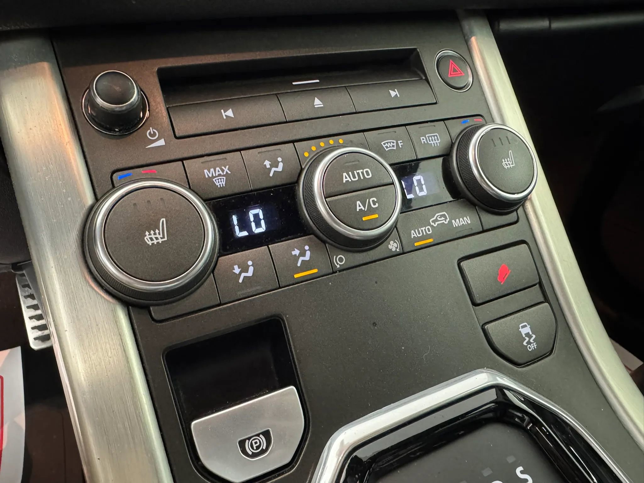 Used 2013 Land Rover Range Rover Evoque Pure Premium w/ Pure Premium Pkg image 22