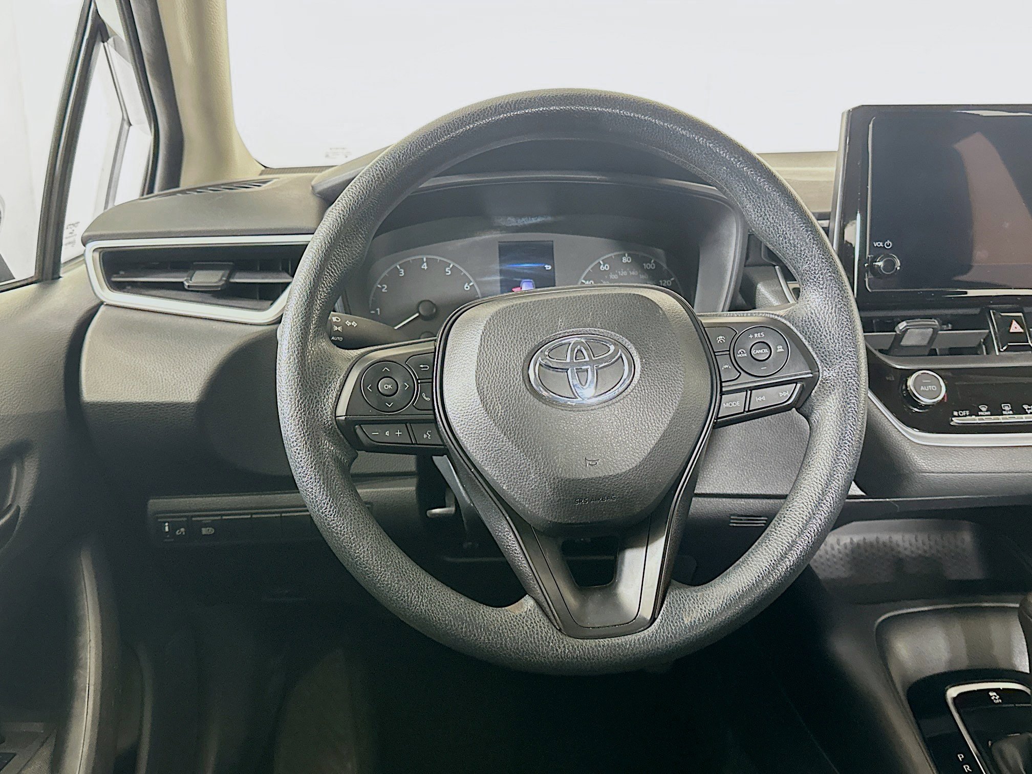 Used 2024 Toyota Corolla LE image 17