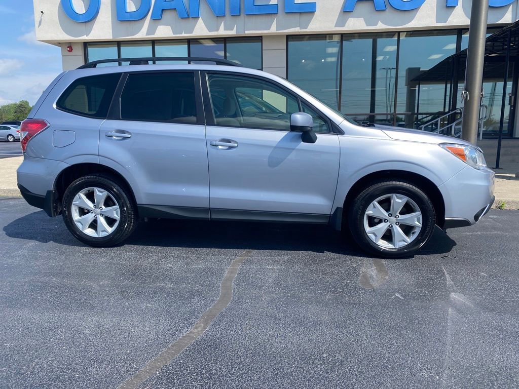 Used 2016 Subaru Forester 2.5i Premium w/ All-Weather Package AWD/4WD image 2