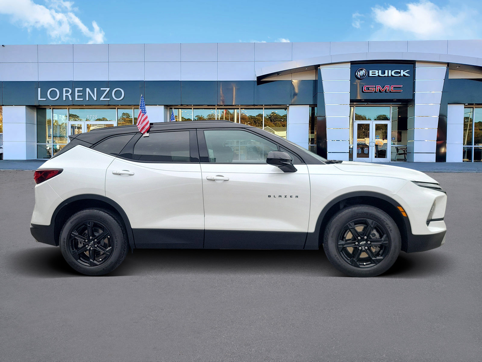 Used 2024 Chevrolet Blazer LT w/ Convenience Package FWD image 4