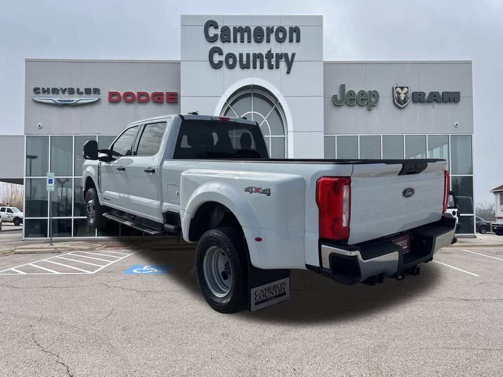 Used 2024 Ford F350 XLT image 5