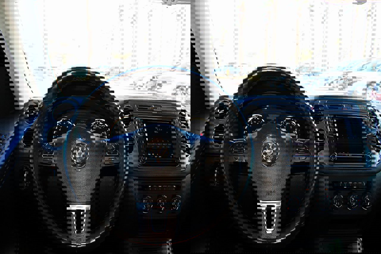 Used 2017 Volkswagen Tiguan S image 26