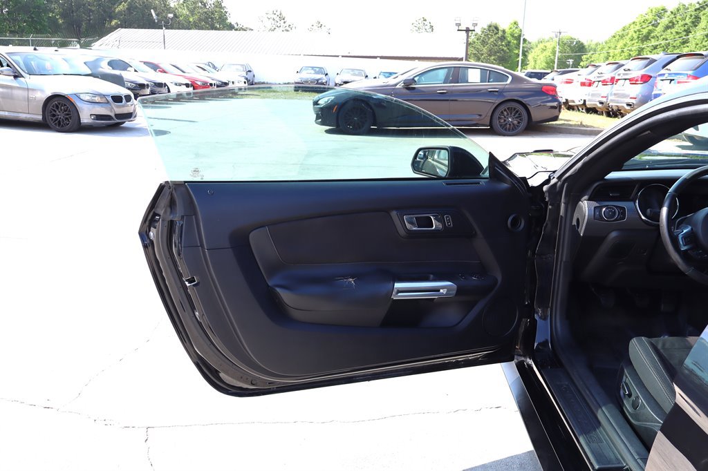 Used 2017 Ford Mustang GT w/ GT Performance Package RWD image 33