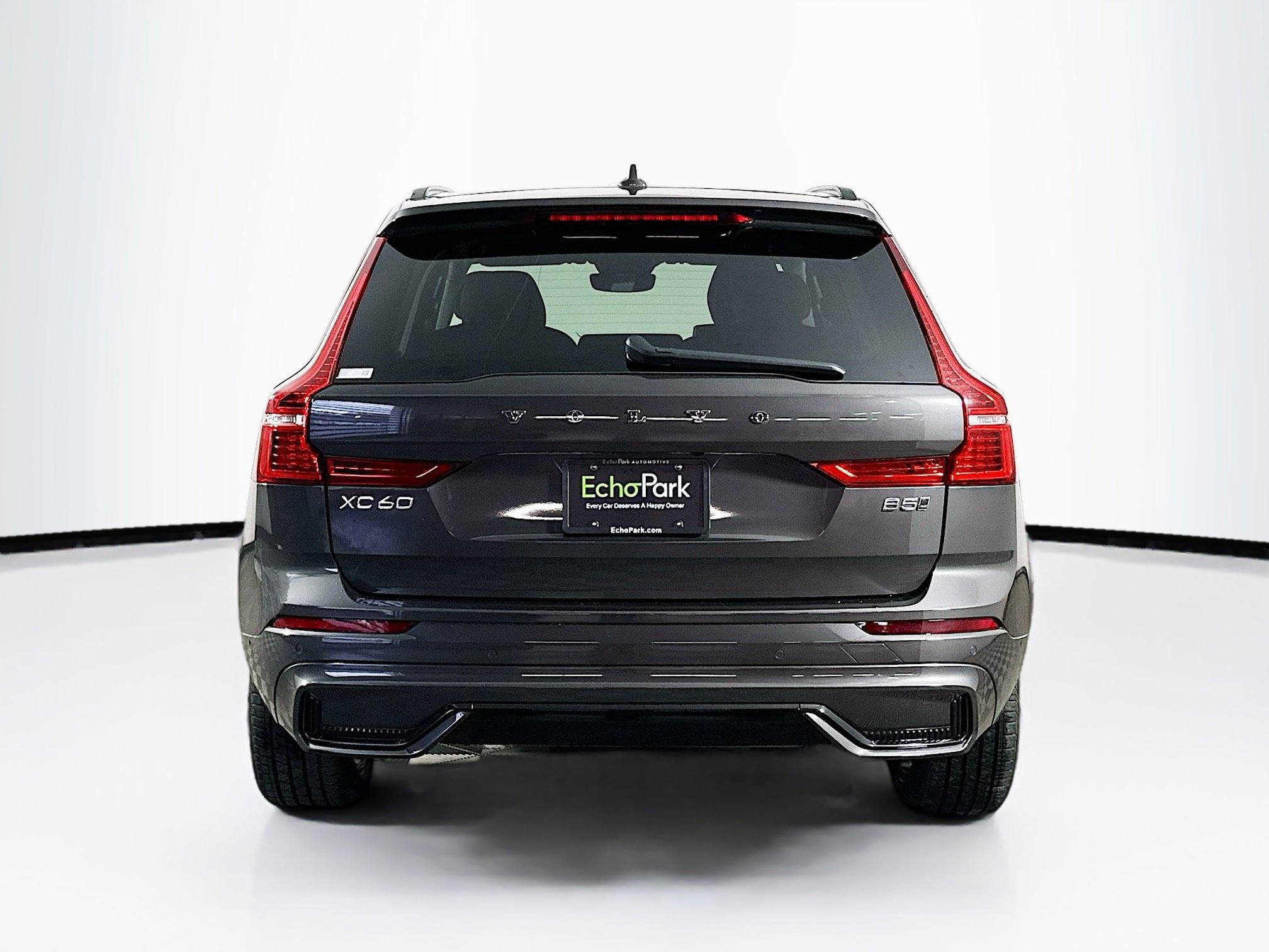 Used 2025 Volvo XC60 B5 Plus image 7