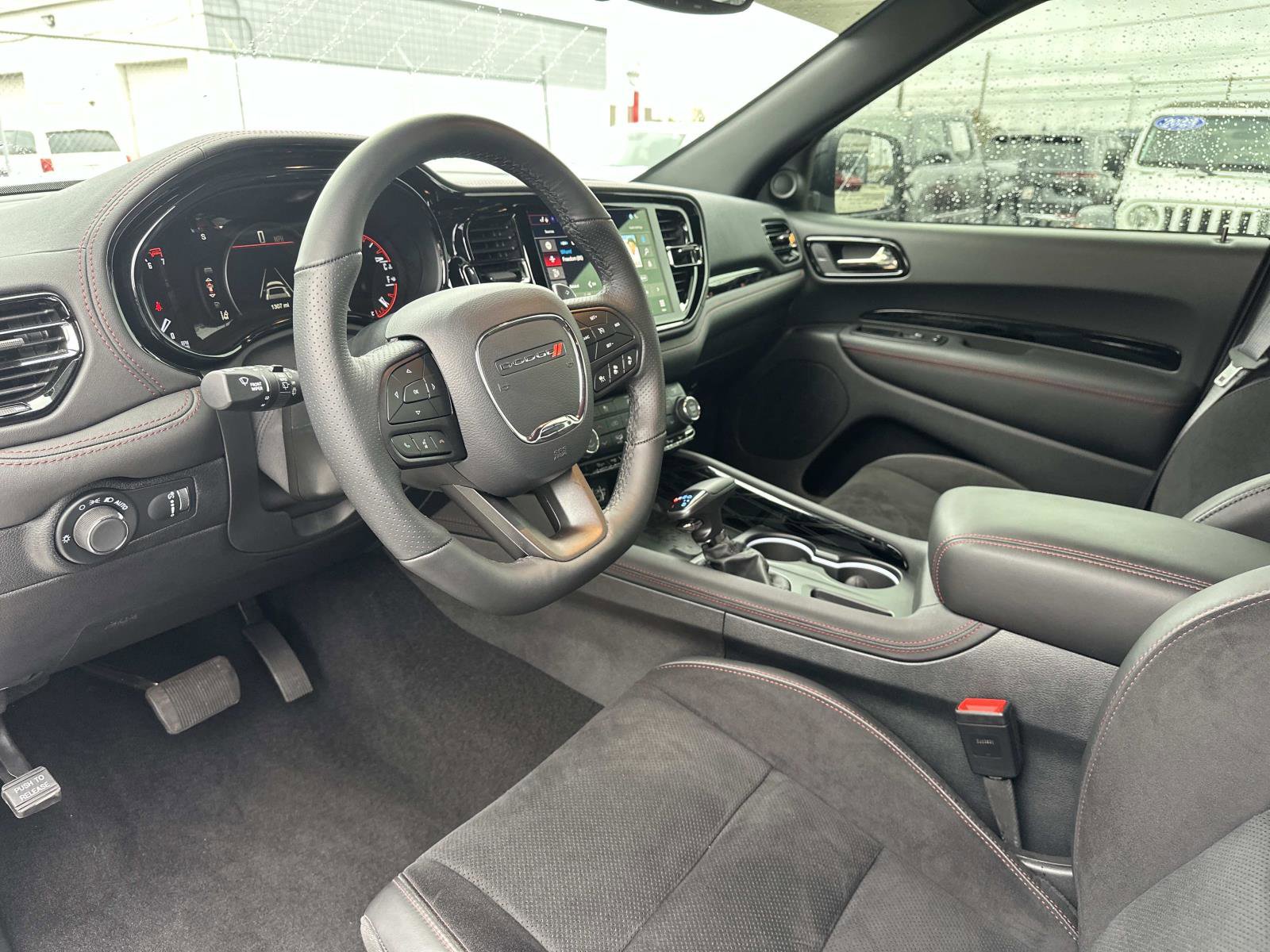 Certified 2025 Dodge Durango GT image 33