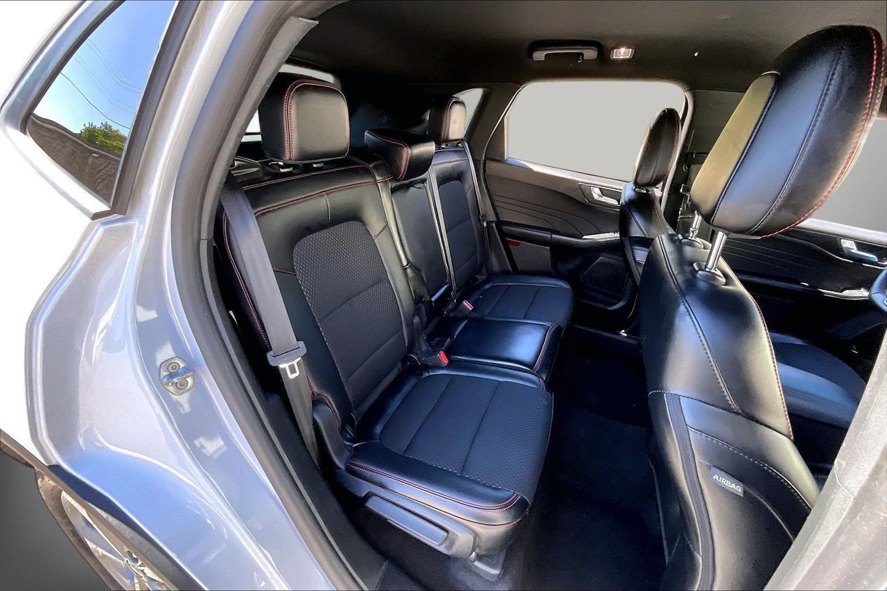 Used 2025 Ford Escape ST-Line Select AWD/4WD image 23