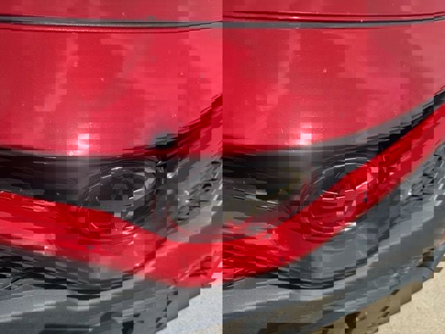 Used 2019 Toyota Camry SE w/ Convenience Package FWD image 9