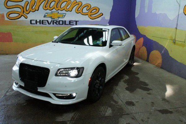 Used 2023 Chrysler 300 Touring L w/ Popular Equipment Group image 8