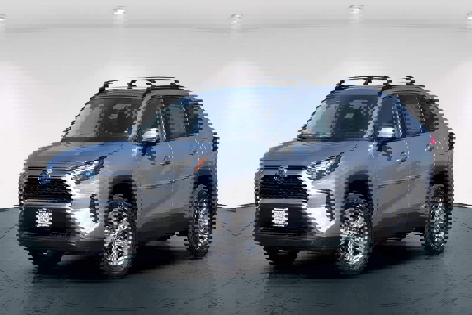 Used 2022 Toyota RAV4 XLE image 1