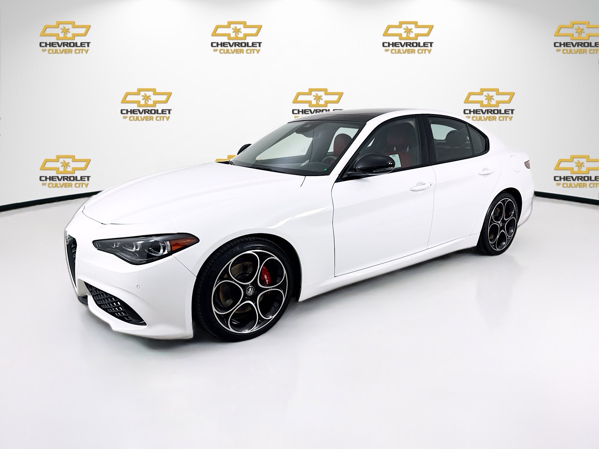 Used 2024 Alfa Romeo Giulia Veloce RWD image 3