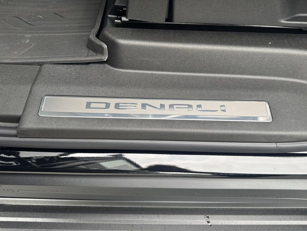 New 2026 GMC Yukon XL Denali w/ Denali Reserve Package AWD/4WD image 77