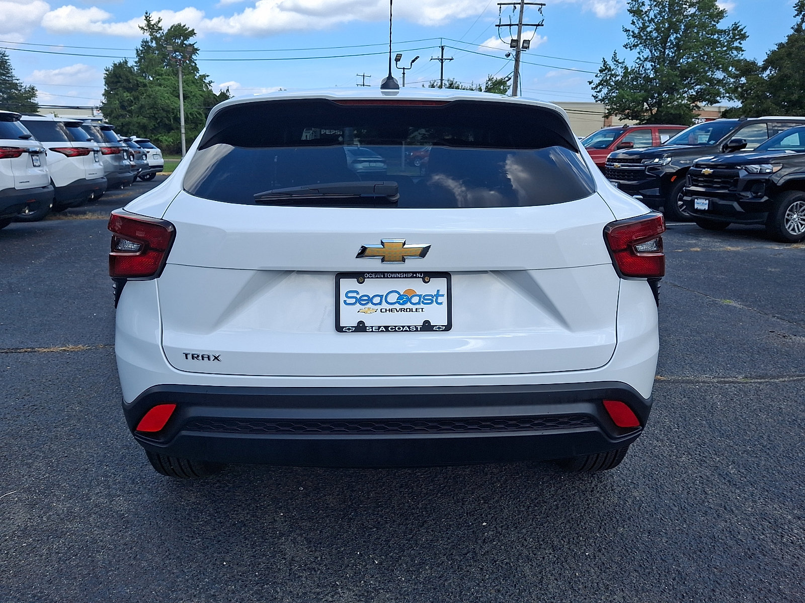 Used 2024 Chevrolet Trax LS w/ LS Convenience Package FWD image 5