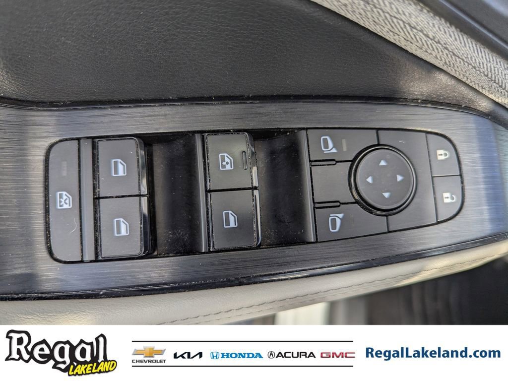 Used 2021 Nissan Rogue SV image 15