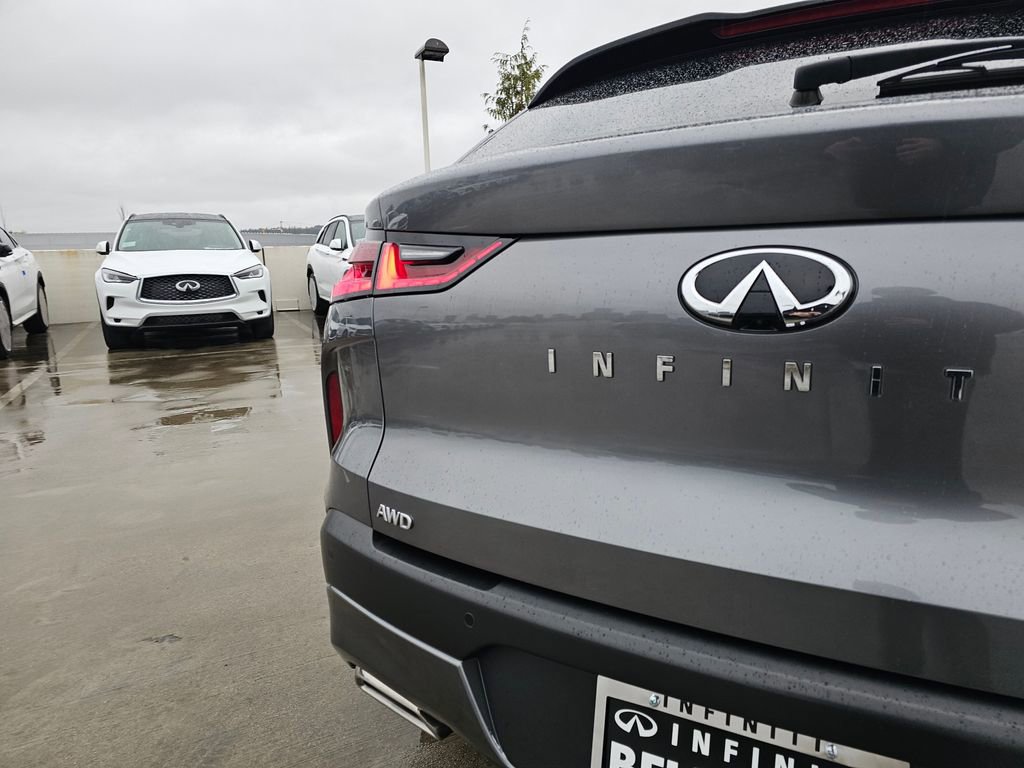 Certified 2023 INFINITI QX55 Essential image 15