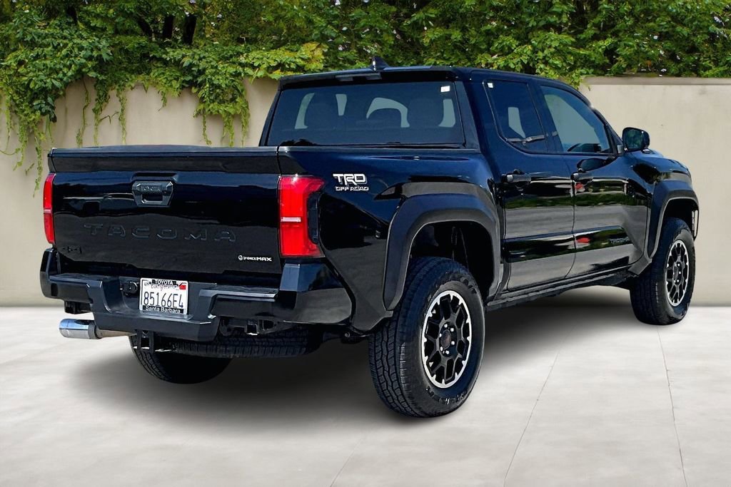 Certified 2025 Toyota Tacoma TRD Off-Road AWD/4WD image 5