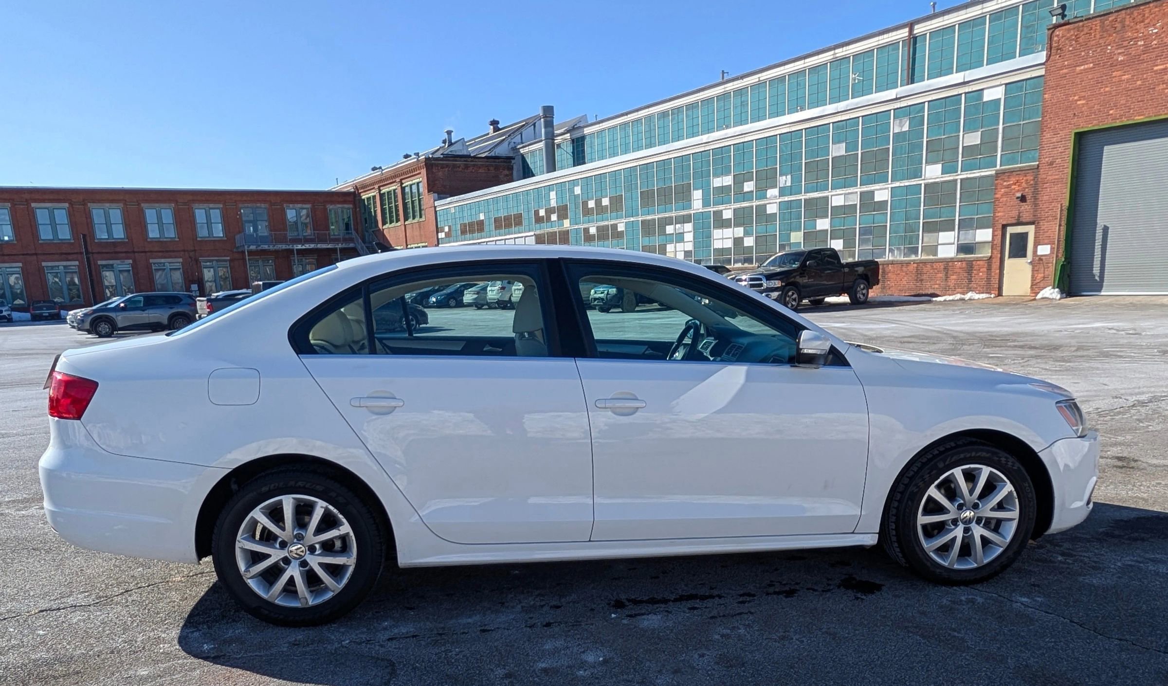 Used 2014 Volkswagen Jetta SE image 5
