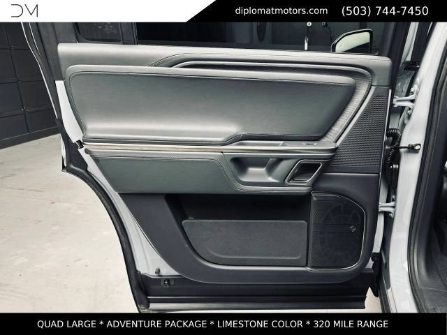 Used 2024 Rivian R1S Adventure AWD/4WD image 30