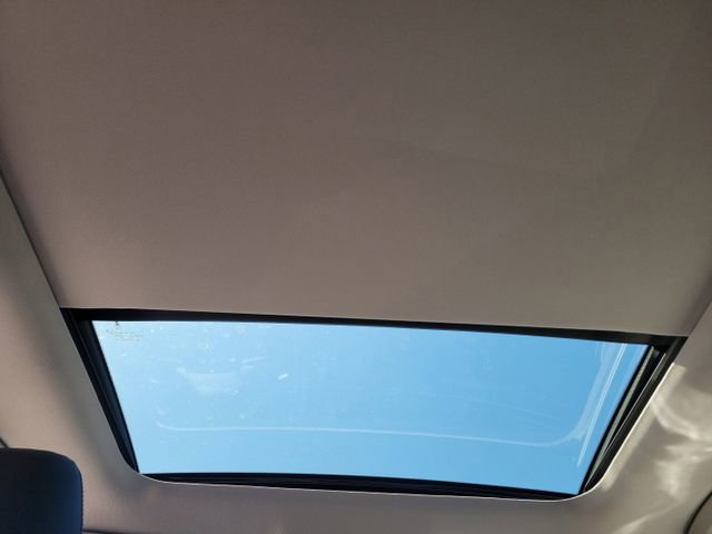 New 2025 Mitsubishi Outlander SE image 16