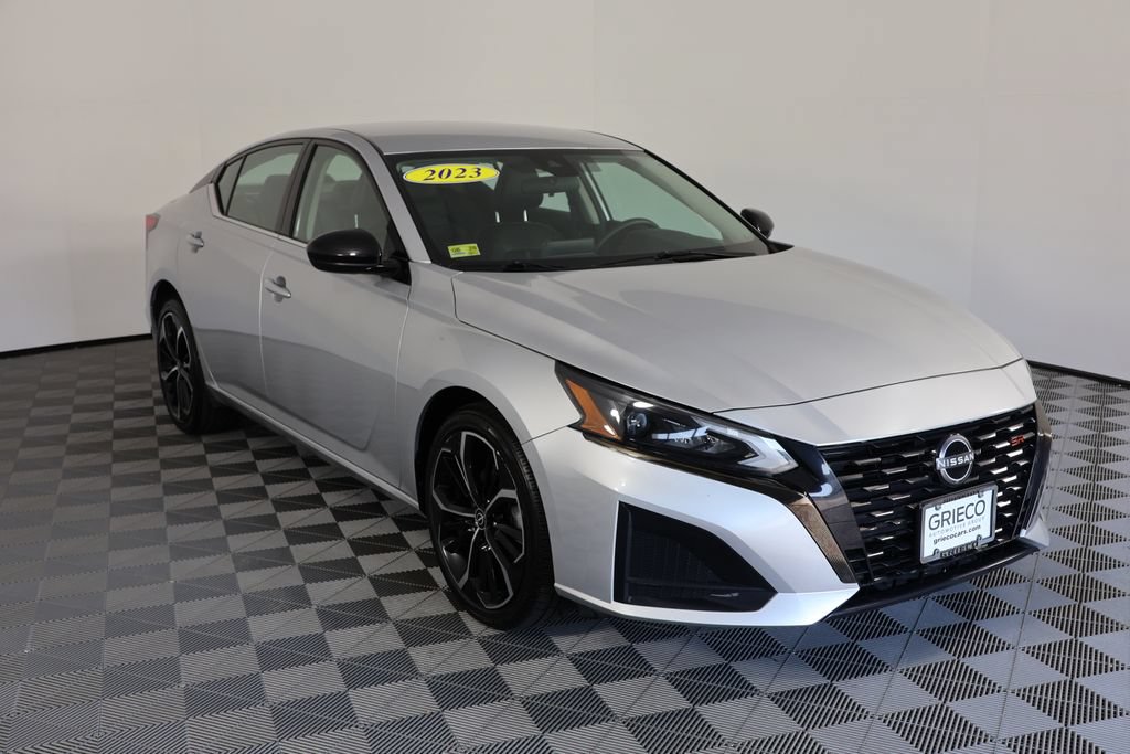 Used 2023 Nissan Altima 2.5 SR AWD/4WD image 1