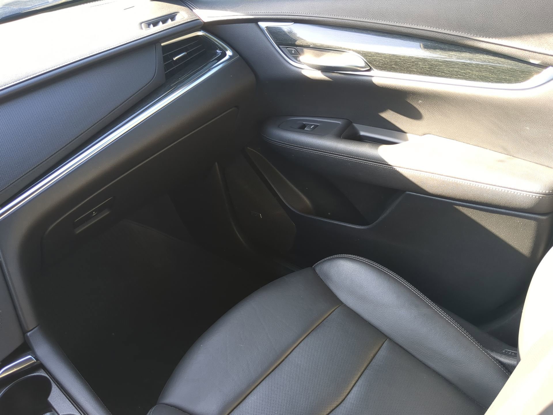 Used 2020 Cadillac XT5 Premium Luxury image 45