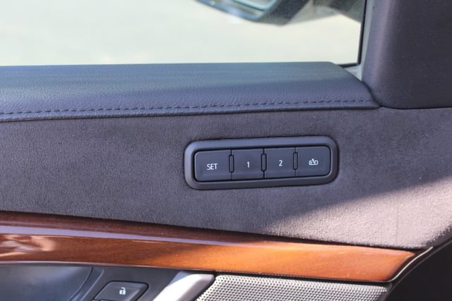 Used 2020 Cadillac Escalade Luxury RWD image 42