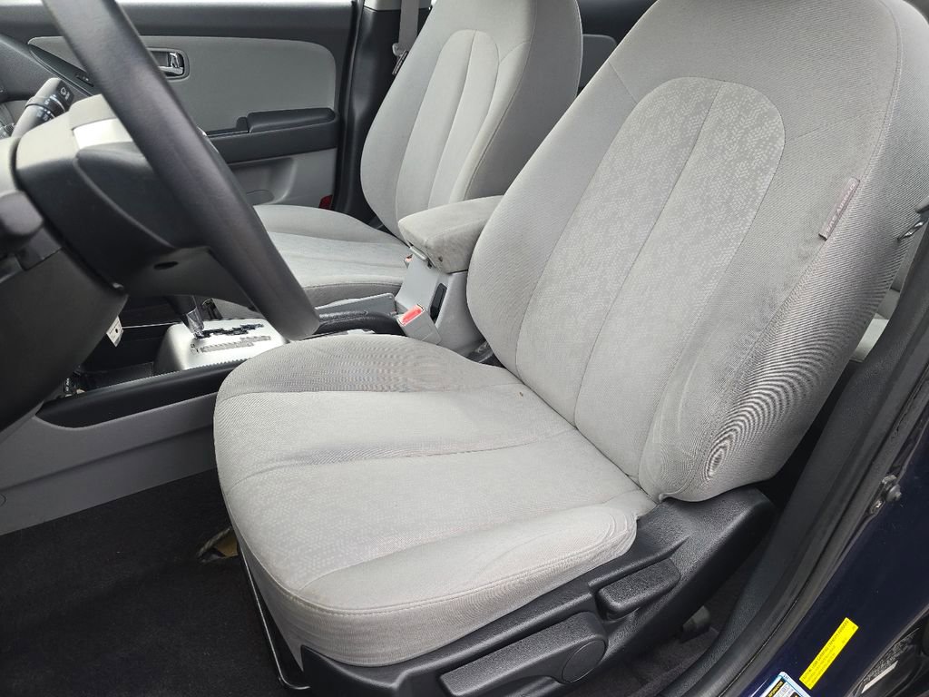 Used 2010 Hyundai Elantra GLS image 18