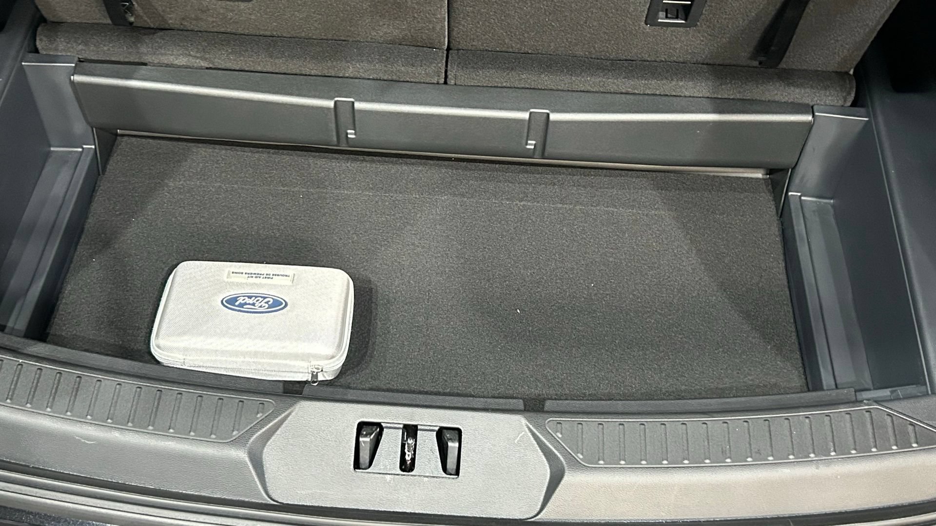 New 2026 Ford Explorer Active w/ Active Comfort Package AWD/4WD image 37