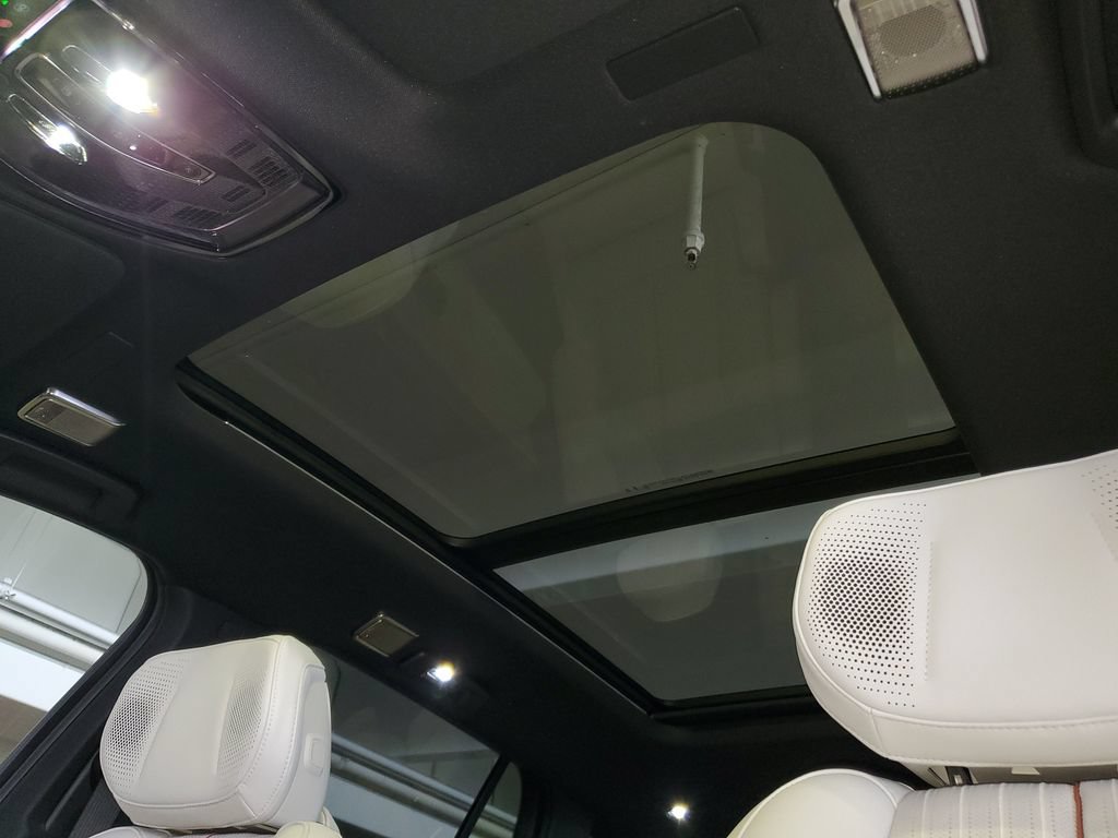 New 2027 Cadillac Vistiq Sport AWD/4WD image 18